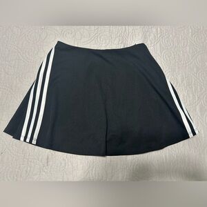 Adidas girls skirt, size L (youth)